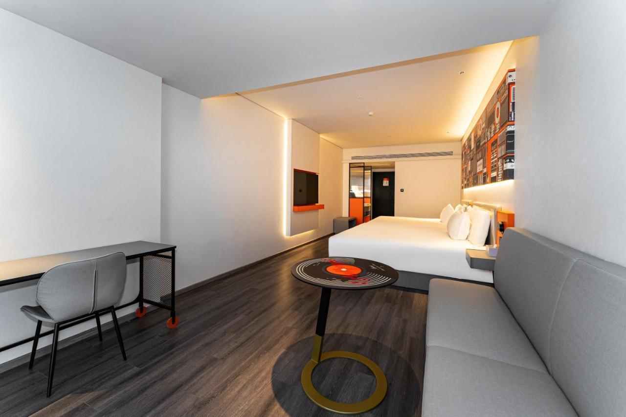 Ibis Styles Hotel - 260M From Guangji Street Subway Station Сіань Екстер'єр фото